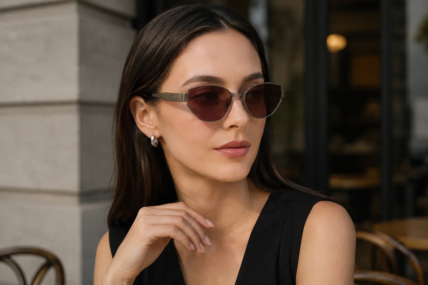 Sunglasses for narrow faces with slim-fit cat-eye shape and controlled frame width
