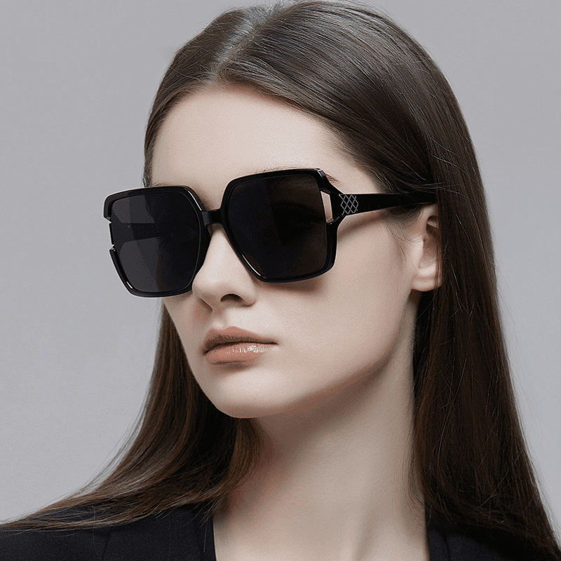 BAPORSSA Stylish Square-frame Ladies' Sunglasses with UV380 Nylon Lenses