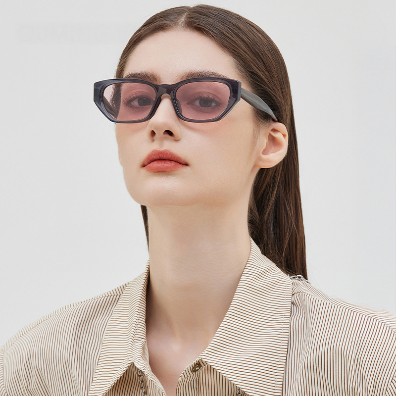 BAPORSSA GM Style High-definition Nylon and Sheet Material Cat-eye Sunglasses for Women - Stylish, Sun Protection, Retro and Trendy Design