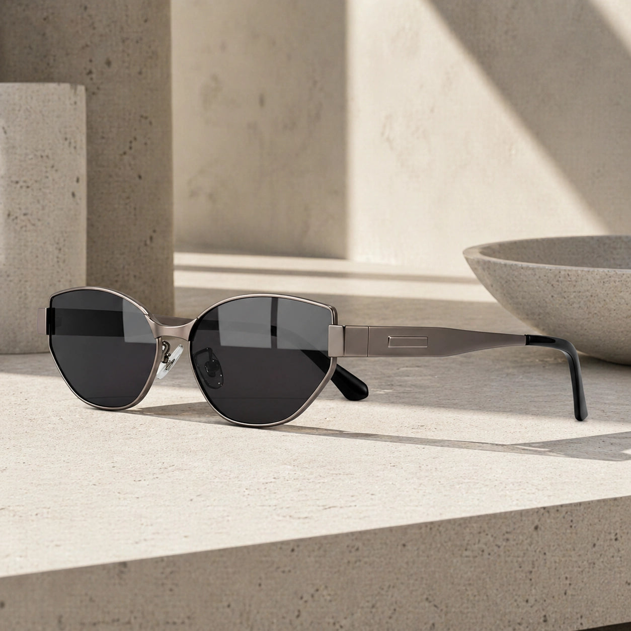 BAPORSSA Sunglasses Amber lifestyle scene