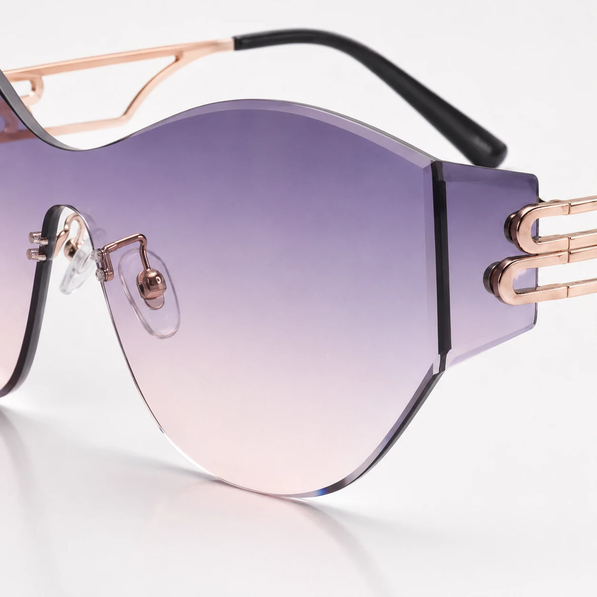 BAPORSSA vanguard gold hinge gradient lens macro detail featuring gradient sunglasses