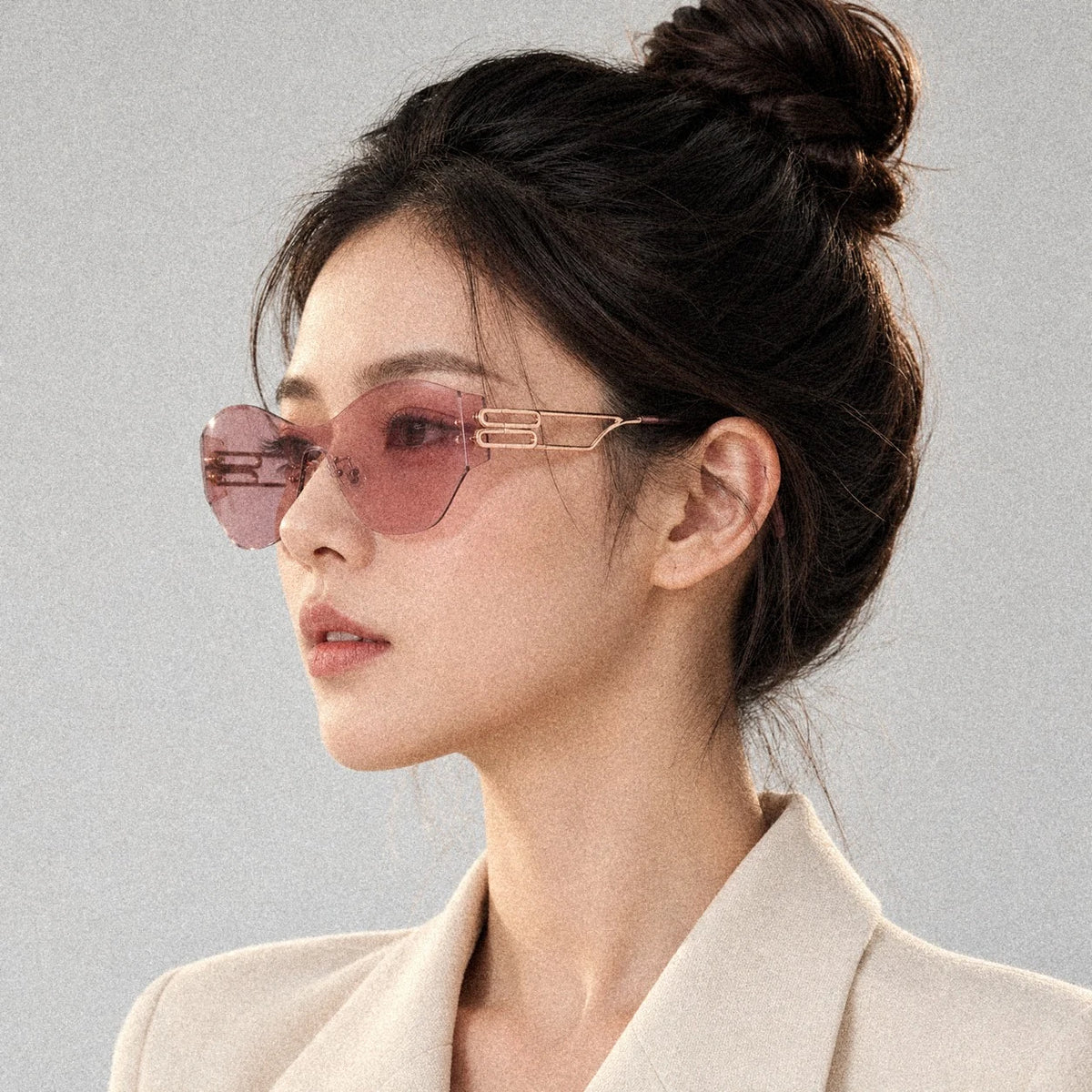 BAPORSSA Vanguard sunglasses in Pink, worn by a model, side profile
